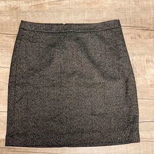 Gray pencil skirt. Loft size 6 NWT